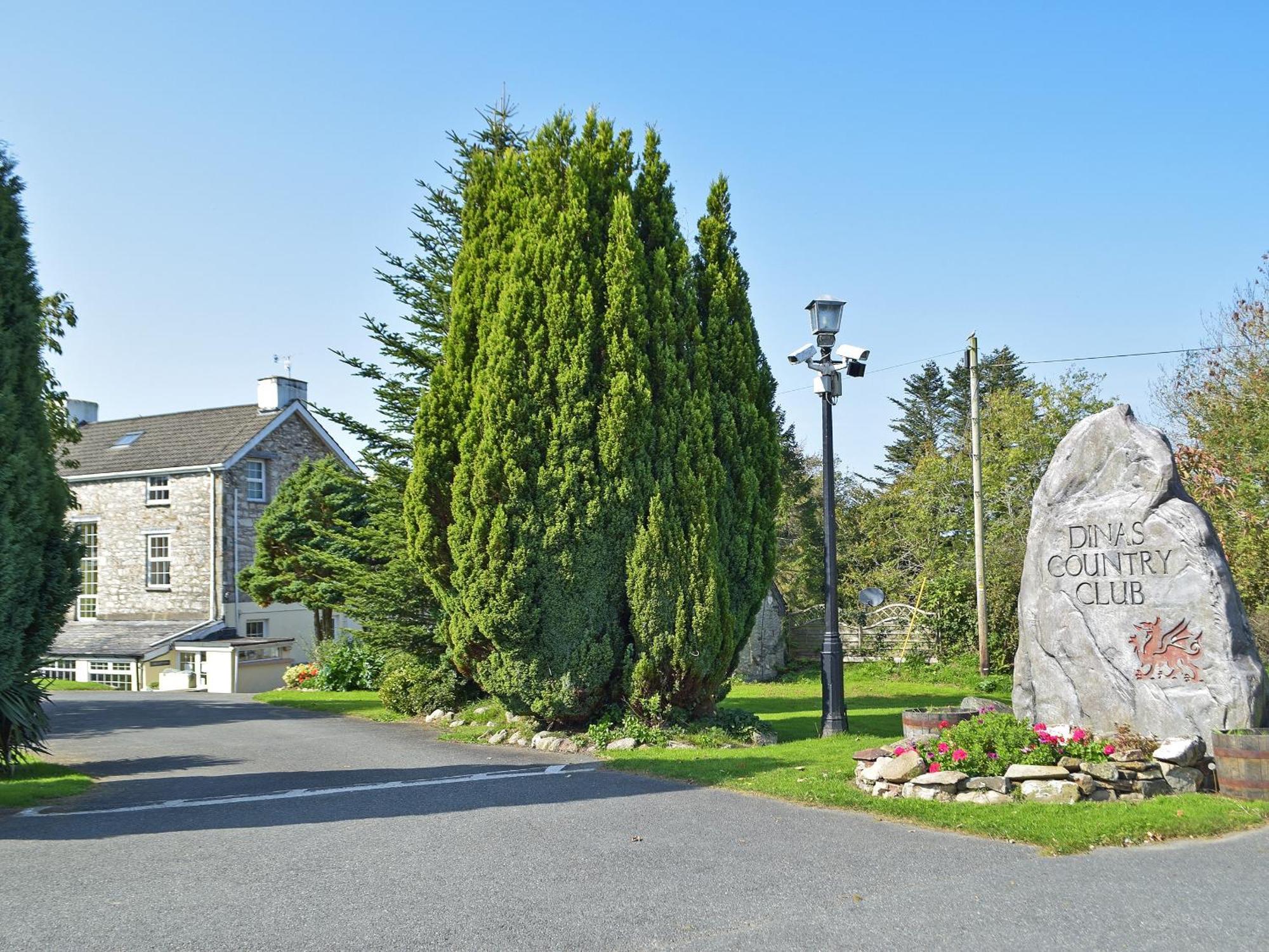 Vila Hay Barn - Dinas Country Club Exteriér fotografie